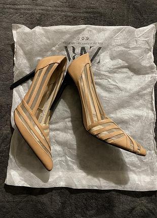 Туфлі zara