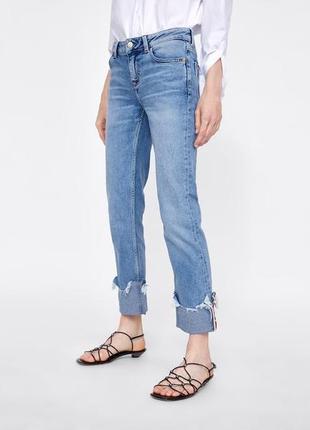 Трендовые джинсы, супер модный фасон