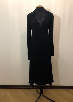 Міді чорне плаття назапах,  з полоскою бісеру як декор
