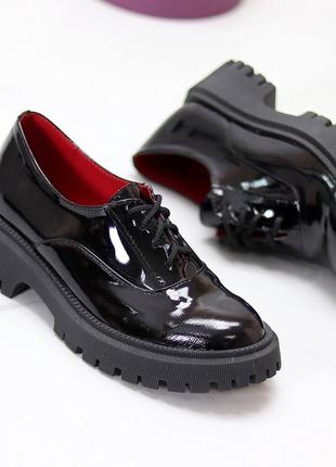36-41 рр. туфли нат. лак на платформе