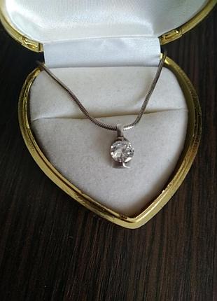 Серебряное колье с кулоном подвеской кристалл