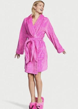 Плюшевый халат summer pink logo short cozy robe victoria’s secret, m/l1 фото