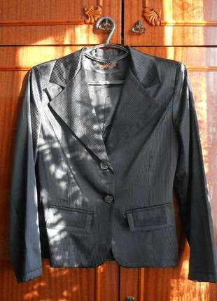 Шикарный фирменный деловой пиджак размер 421 фото