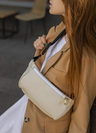 Кожаная сумка "модель №70 мини" с фастексом, натуральная гладкая кожа итальянский, цвет кремовый