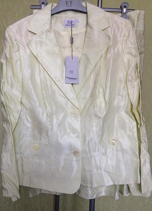 Костюм женский двойка: жакет и юбка