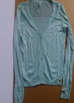 Нежная мятная кофточка с ажурной спинкой