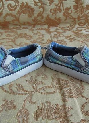 Сліпони h&m 3