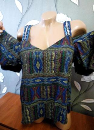 Гарна кофта зі спущеними рукавами з натуральної тканини!