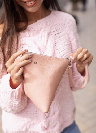 Женская маленькая кожаная сумка косметичка через плечо или на руку из натуральной кожи розовая9 фото