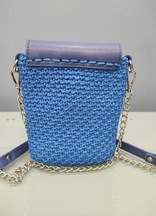 Синя в'язана сумочка зі шкіряними деталями. маленька сумка кросс-боді з ланцюжком3 фото