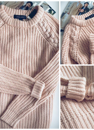 Пудровый вязаный свитер1 фото