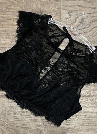 Вишуканий мереживною топ/бюст marks& spencer р. 10/м/38 - 12/l/40 (вказано р. 14/42/xl, але маломірить)