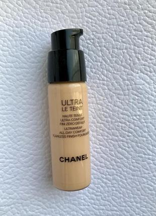 Стойкий тональный флюид для лица chanel ultra le teint fluide.