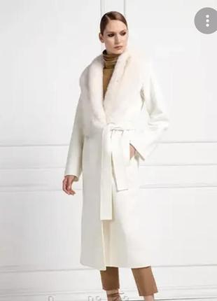 Элегантинное трикотажное вязаное белое длинное пальто с мехом/кардиган/кофта/ свитер/10 фото