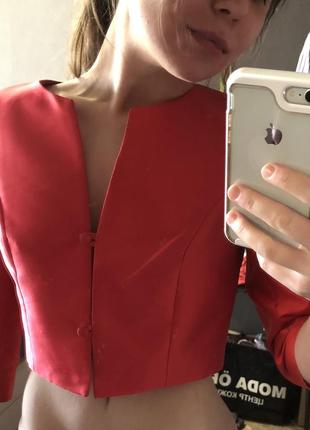 Шикарный жакет красного цвета 🌹❤️🌺