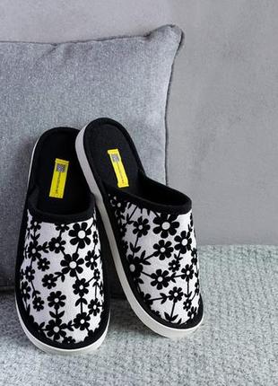 Комнатные тапочки roxy белые ромашки