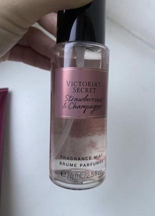 Спрей strawberry&champagne victoria’s secret парфюмированный спрей для тела виктория сикрет мини 75мл2 фото