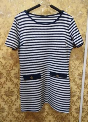 Туніка або коротке плаття