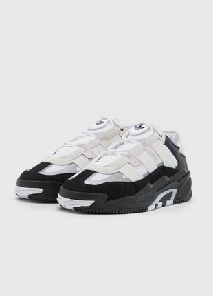 Кроссовки adidas 2