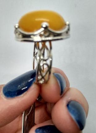 Серебряное кольцо с натуральным янтарем2 фото