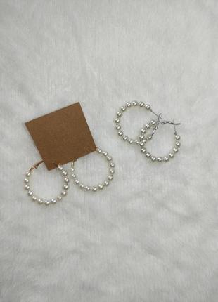 Сережки кільця з перлинками1 фото