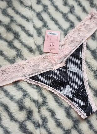 Дуже красиві стрінги з мереживом hunkemoller