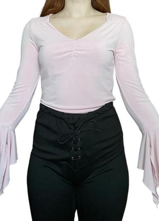 Женская нежная легкая блуза блузка из декольте со сборкой на груди рукавами клеш клешными розовая стильная красивая коасива нарядная винтаж