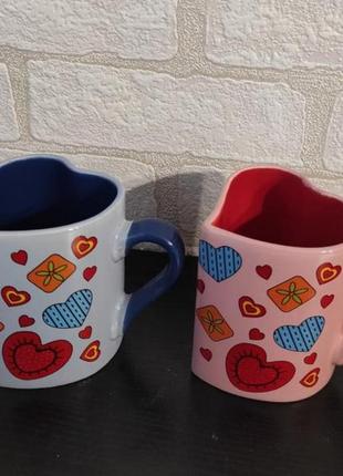 Комплект, пара чашек в виде сердечек
в подарочный в коробке