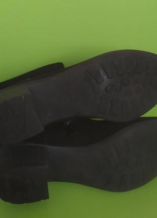 Чёрные ботинки на устойчивом каблуке, 397 фото