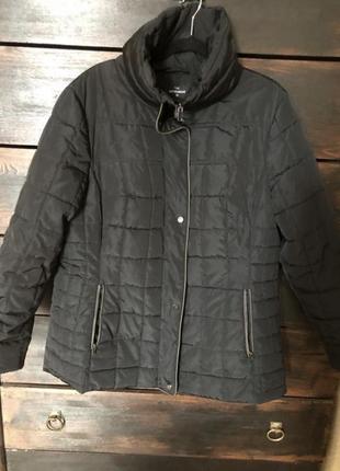 Чёрная базовая стёганная осенняя курточка 54-р2 фото