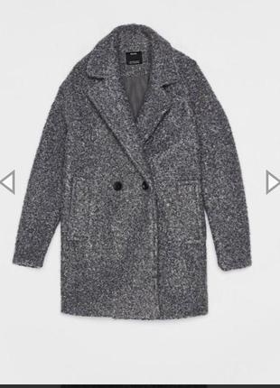 Bershka пальто женское фирменное брендовое каракуль барашко тедди серый серо-синий на подкладке шубка крутая модная