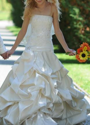 Шикарное свадебное платье размер s-m4 фото