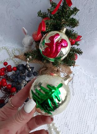 Белочка на елке❄🌲🐿 елочные новогодние игрушки шары выпуклое изображение эмали белка винтаж советские пара3 фото