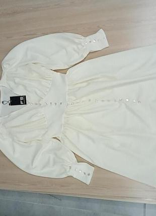 Роскошное белое платье с пуговицами6 фото