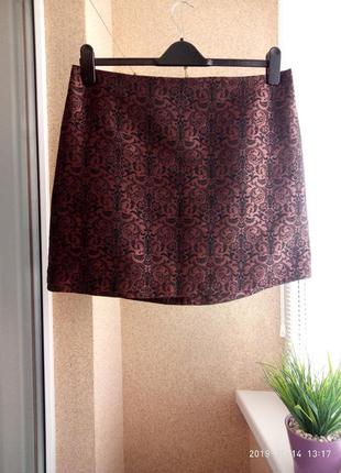 Красива стильна спідниця міні з жакарда бронзового кольору