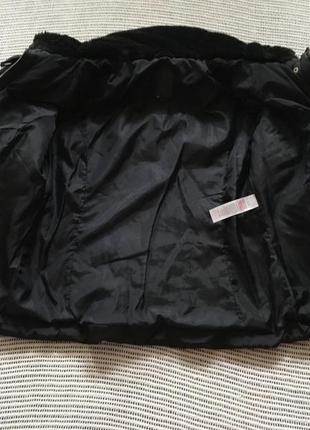 Коротка курточка, з хутряним коміром, розмір м5 фото