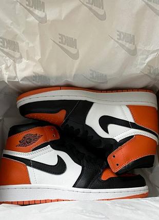 Кроссовки nike air jordan 1 retro white black orange