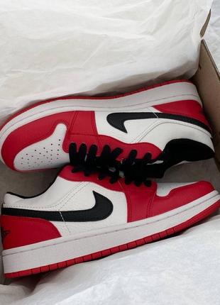 Кроссовки nike air jordan 1 retro white black red