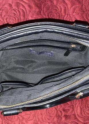 Чёрная сумка с золотистой фурнитурой marks & spencer4 фото