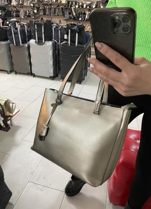 Кожаная сумочка кроссбоди сумочка на плечо италия сумка серебро8 фото
