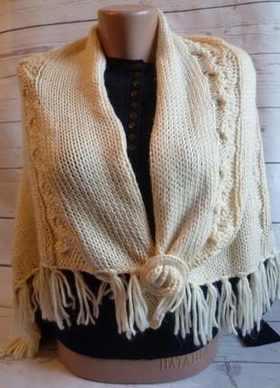 Красивый шарф с застёжкой акрил