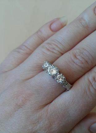 Кольцо с кристаллами 3