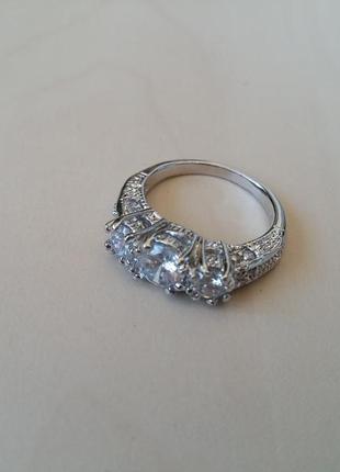 Кольцо с кристаллами 5
