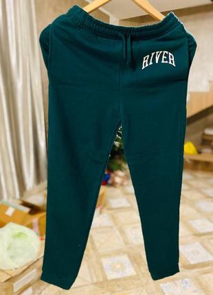 Теплые брюки джоггеры с начесом.