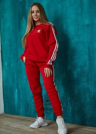 Жіночий зимовий спортивний костюм adidas червоний без капюшона  ⁇  комплект світшот і штани на зиму