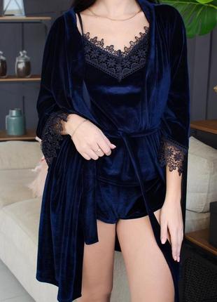Бархатный домашний комплект тройка. плюшевый халат и пижама . бархатный комплект халат майка шорты