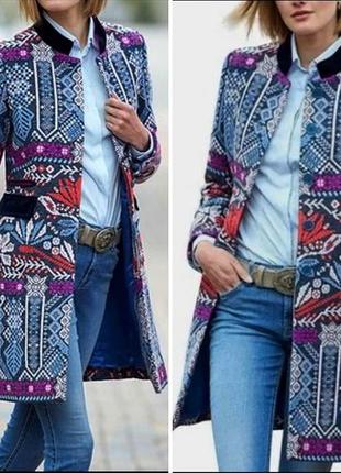 Шикарный стильный пиджак жакет кардиган на пуговицах принт рисунок бархатные элементы удлиненный