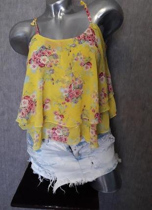 Яскравий топ