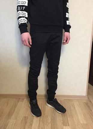 Джинсы чёрные с манжетом blue inc размер 30 l