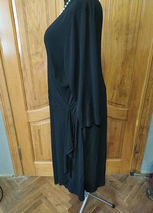 Стильне чорне плаття батал складний крій відрізна талія